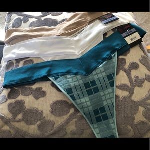 4 Pairs XXL Thongs